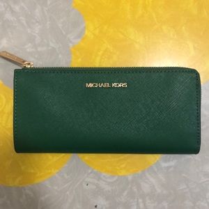 Micheal Kors Green Wallet